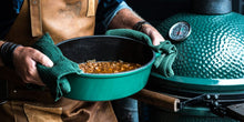 Laden Sie das Bild in den Galerie-Viewer, Green Dutch Oven - Oval Ø35 cm - 2XL, Xlarge, Large